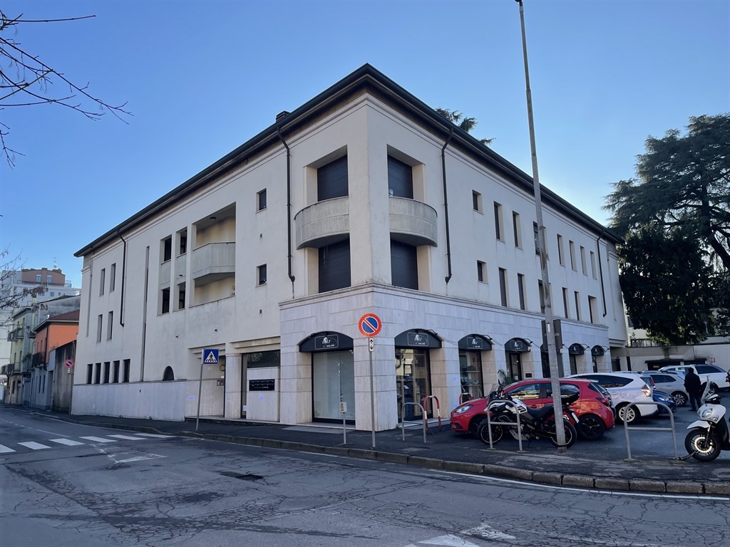 Bilocale arredato ristrutturato con sottotetto – centro Lissone